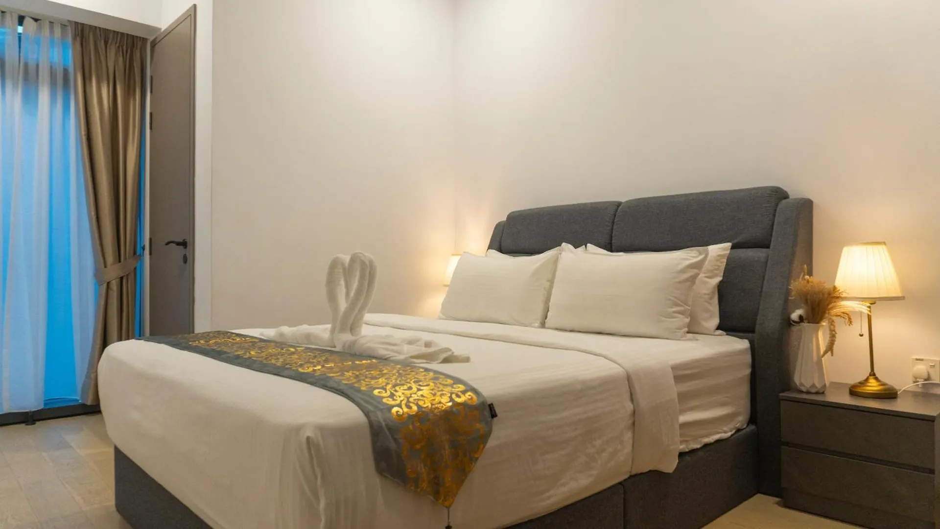 Apartment Moonway Suites At Eaton Klcc Kuala Lumpur Malaysia