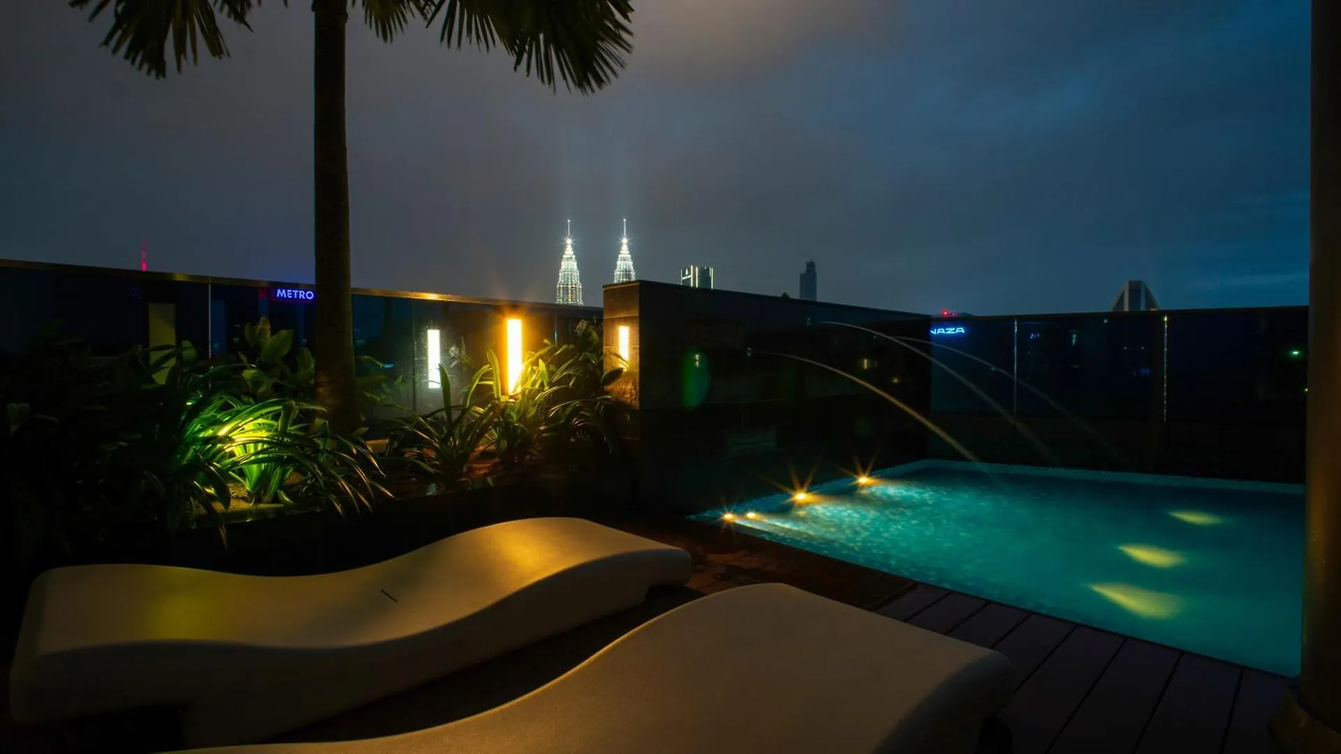 Apartment Moonway Suites At Eaton Klcc Kuala Lumpur